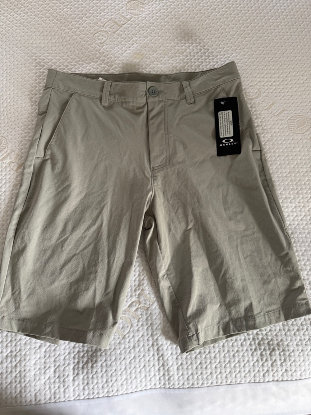 Oakley Men's Light Khaki Flat-Front Performance Shorts